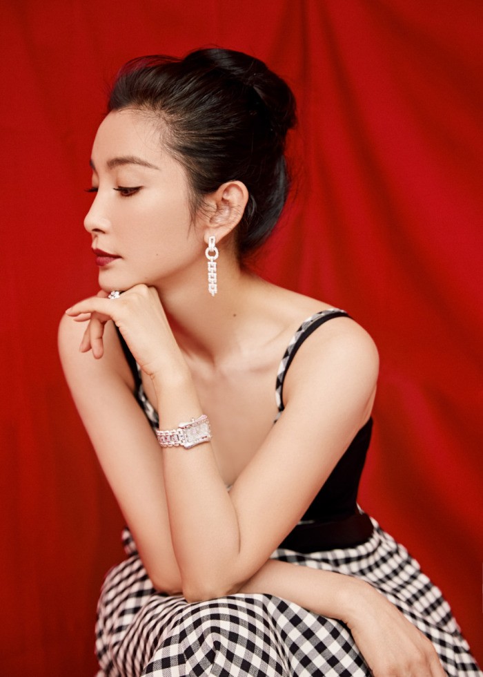 爭妍鬥麗的紅地毯戰場！哪位女明星能夠艷壓整個中國電影金雞獎？