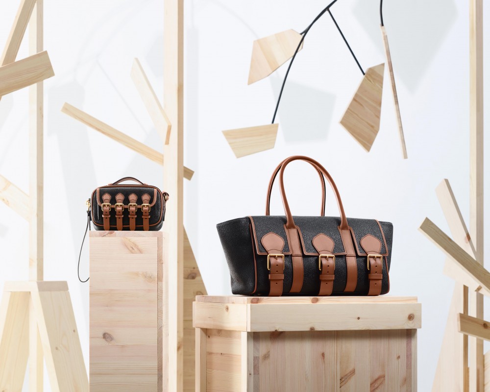 當瑞典簡約風格遇上傳統英倫特色!Acne Studios和Mulberry攜手合作推出聯名系列!