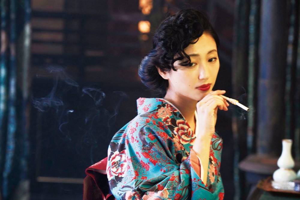 缺乏愛人的能力!蜷川實花如何透過鮮花訴說太宰治身邊三個女人的命運?