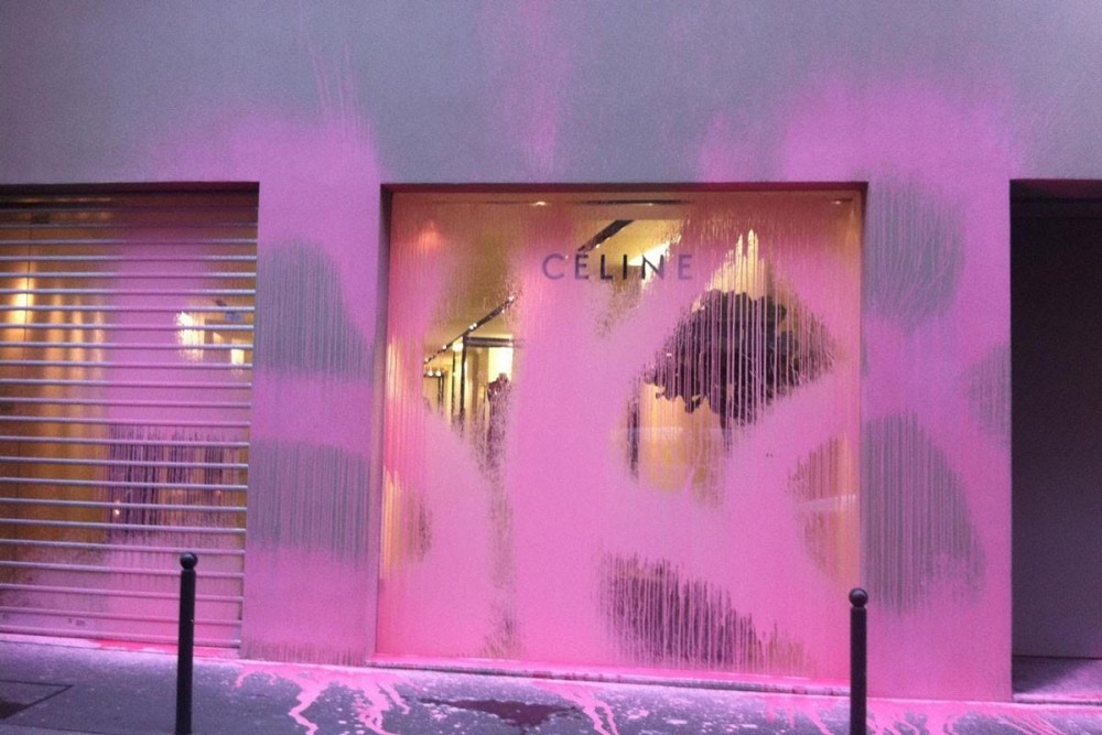 塗鴉破壞反而成為藝術作品？備受爭議的KIDULT再度出手打造時尚街頭藝術？