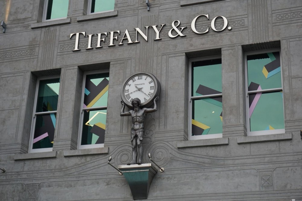 百億美金收購Tiffany & Co.!LVMH集團會否開始打造羽絨帝國?