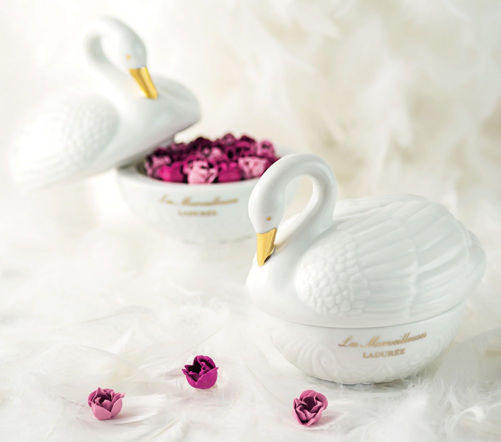 LES MERVEILLEUSES LADUREE 白天鵝玫瑰花胭脂 LIMITED EDITION ROSE LADURÉE