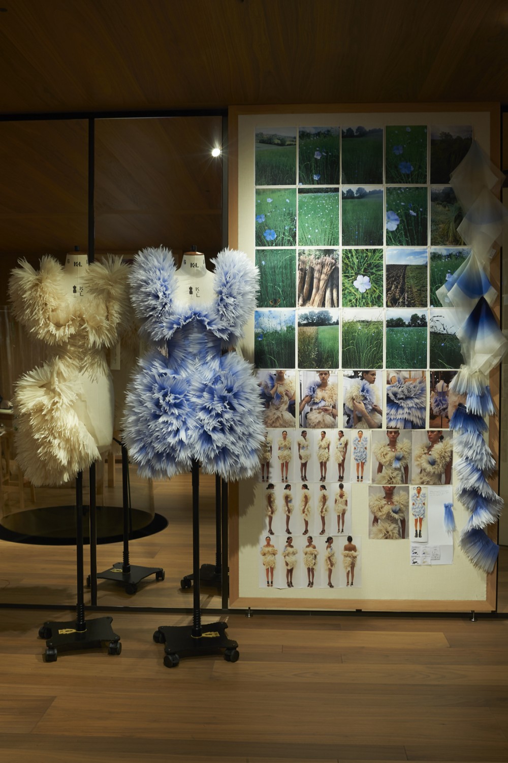 Alexander McQueen的驚世駭俗！「玫瑰」如何成就他的傳奇人生？