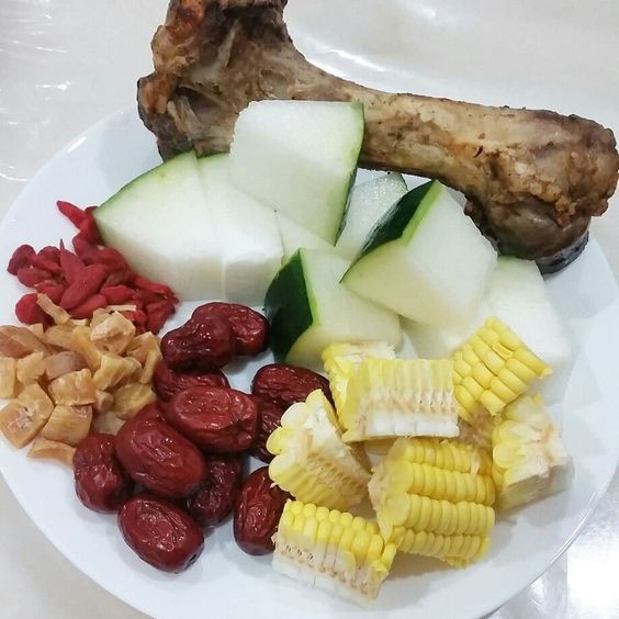 【潤肺湯水】肺炎天氣又寒冷 5款滋潤湯水推介助你清肺熱強體質