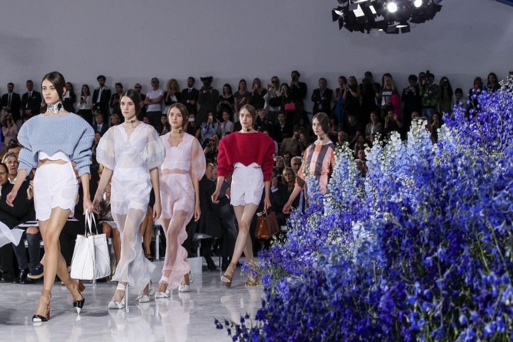 Raf Simons再次回歸時尚品牌的懷抱?Miu Miu能否成為他的最終歸宿?