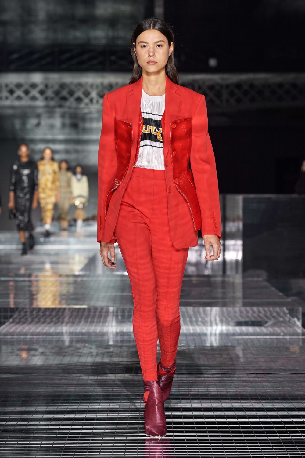 【倫敦時裝週】Burberry的復古懷舊!Riccardo Tisci回憶最初的職業生涯!