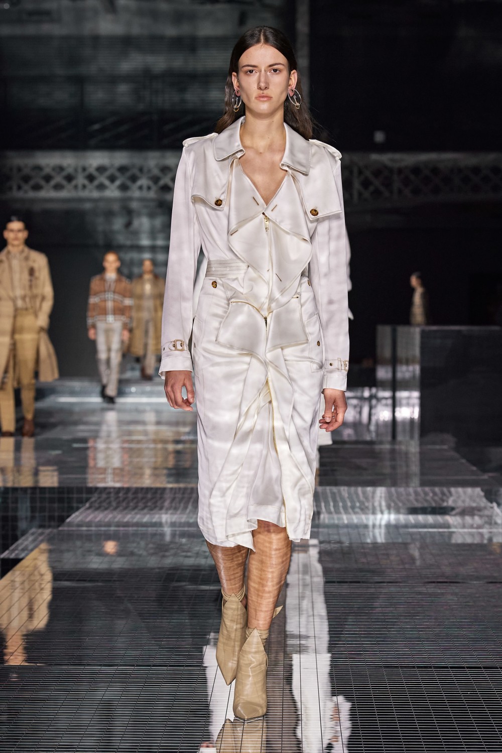 【倫敦時裝週】Burberry的復古懷舊!Riccardo Tisci回憶最初的職業生涯!
