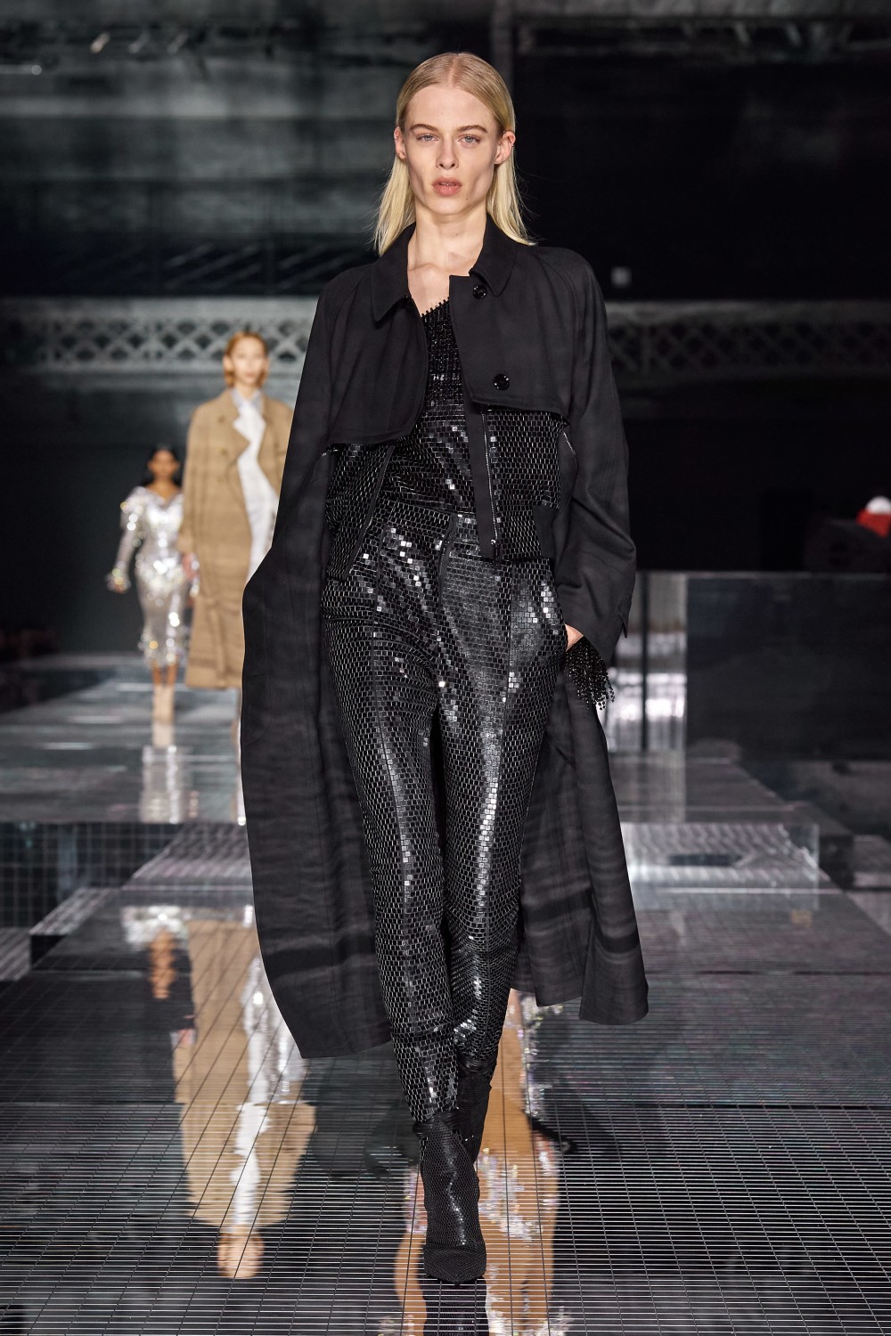 【倫敦時裝週】Burberry的復古懷舊!Riccardo Tisci回憶最初的職業生涯!