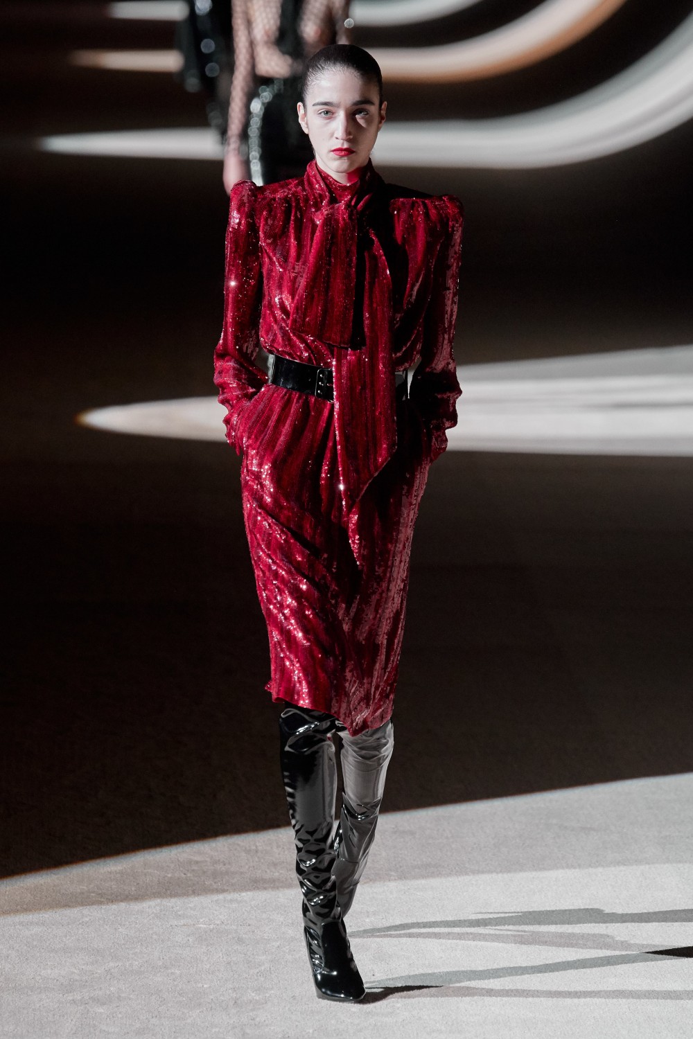 【巴黎時裝週】Saint Laurent的戀物情結！Anthony Vaccarello展現女性危險誘人的時尚魅力！