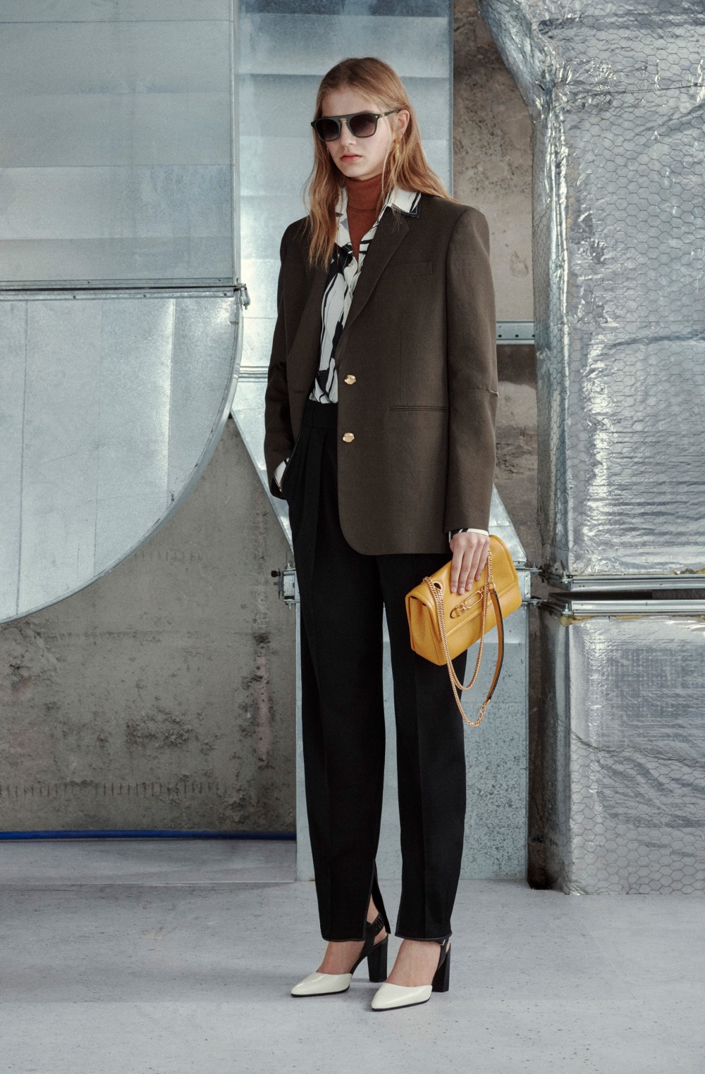 【米蘭時裝週】Bally的時尚萬花筒！簡約主義呈現女性高貴和優雅的格調！