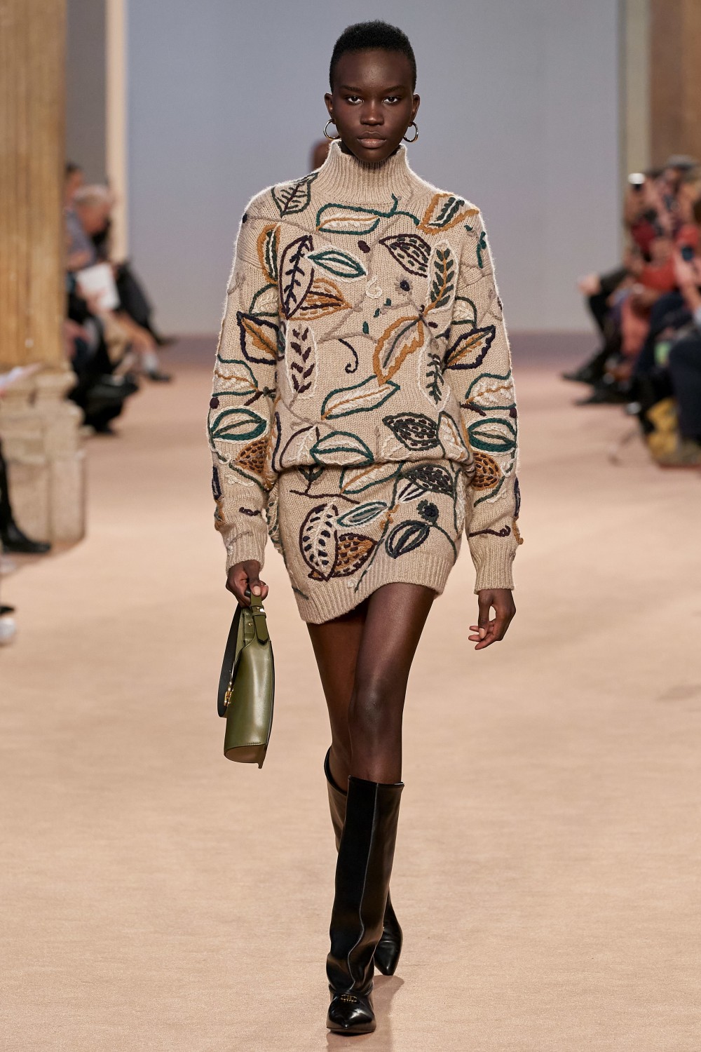 【米蘭時裝週】Salvatore Ferragamo的女性丰采!Paul Andrew探索當代傳奇女性!