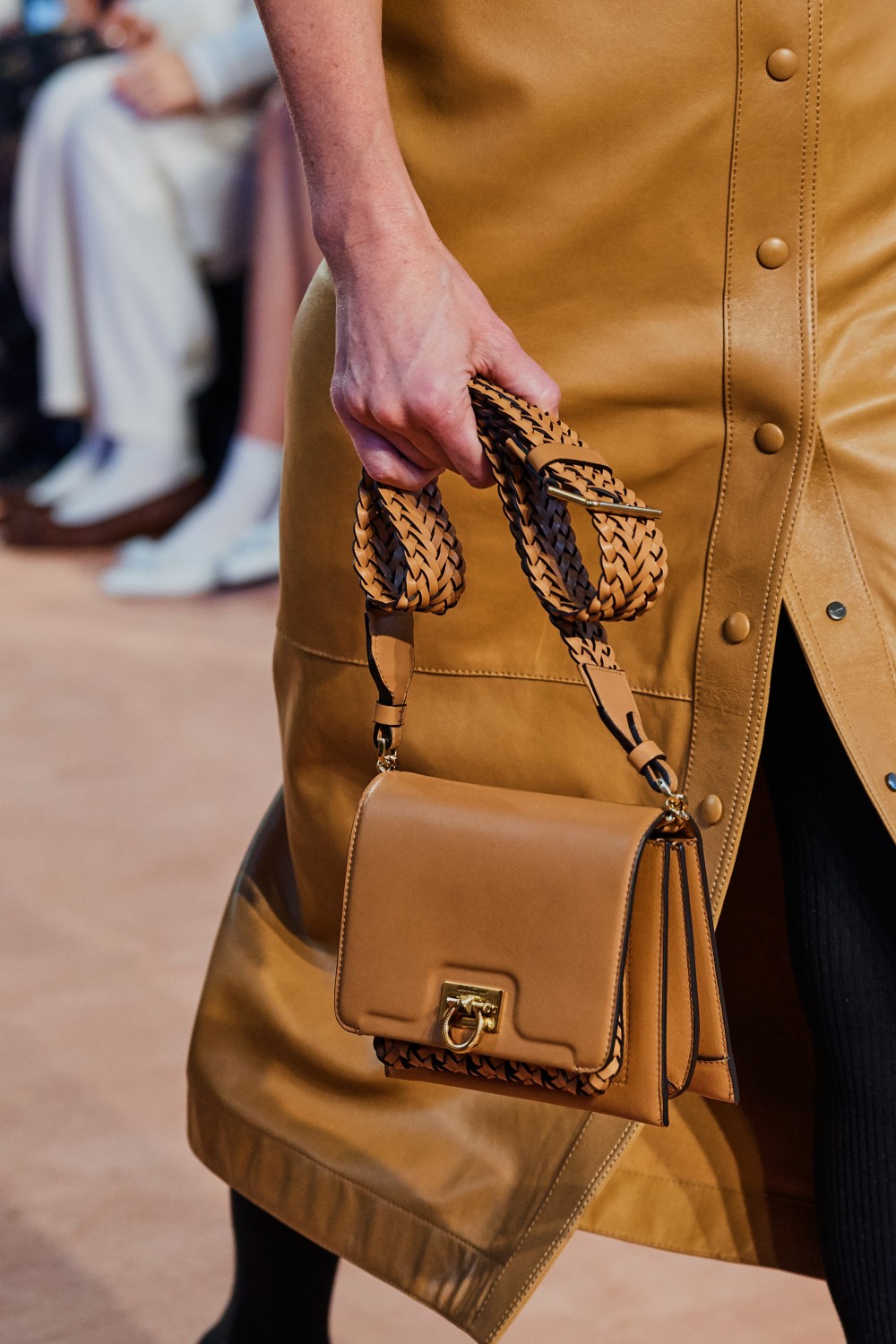 【米蘭時裝週】Salvatore Ferragamo的女性丰采!Paul Andrew探索當代傳奇女性!