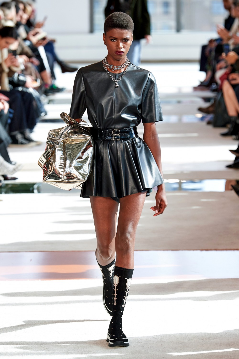 【紐約時裝週】Longchamp的法式浪漫風情！Sophie Delafontaine重新演繹品牌的經典系列！