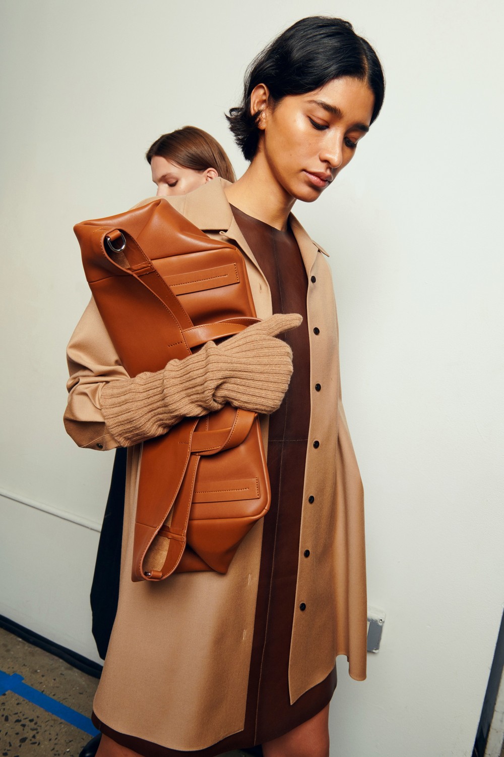 【紐約時裝週】Theory的現代都市女性！細膩質感展現幹練的時尚風格！