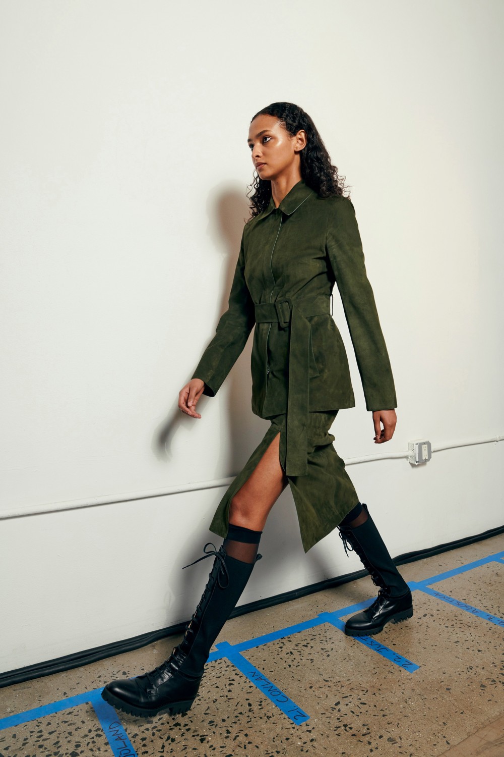 【紐約時裝週】Theory的現代都市女性！細膩質感展現幹練的時尚風格！