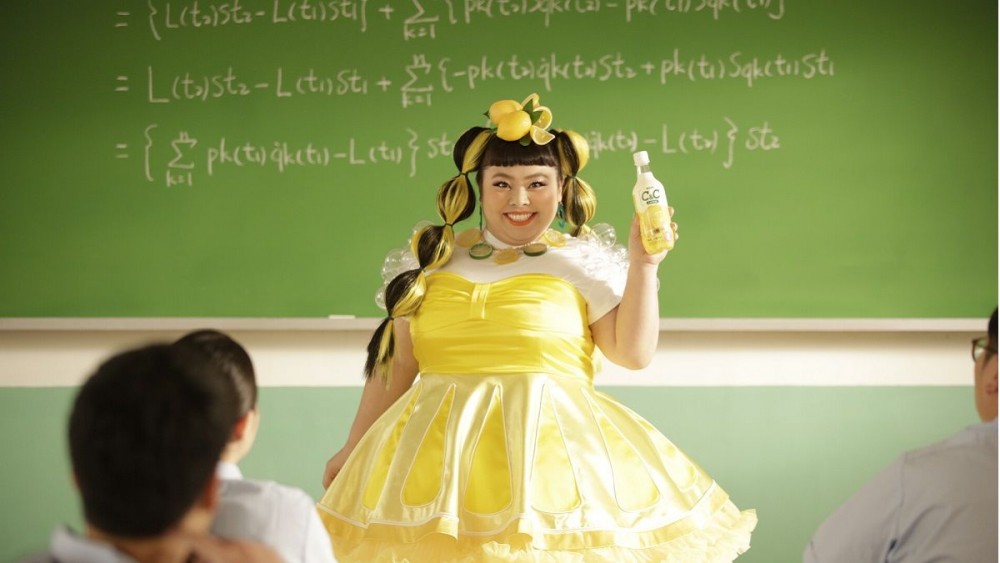 棉花糖女孩的時尚逆襲!渡邊直美究竟如何征服FENDI等等國際時尚品牌?