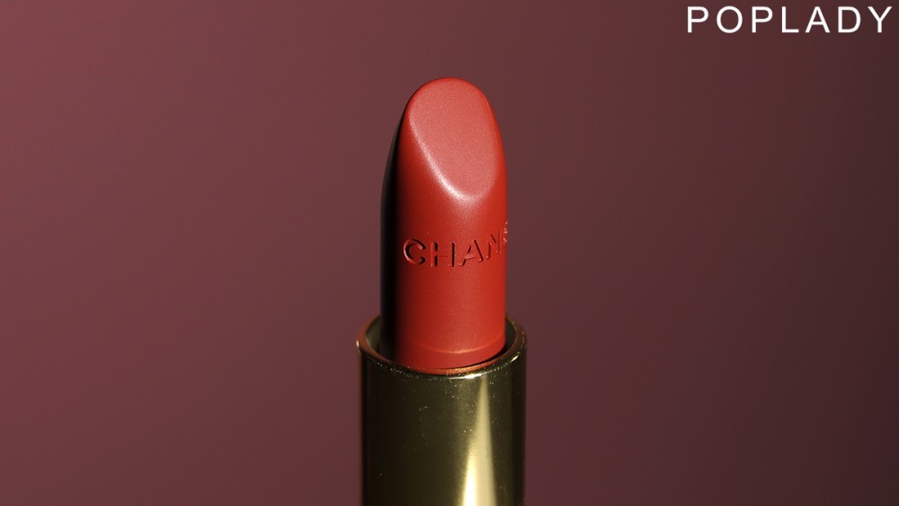 柔焦微粒及超幼細珍珠母貝微粒,令啞緻妝效添上絲絲光澤