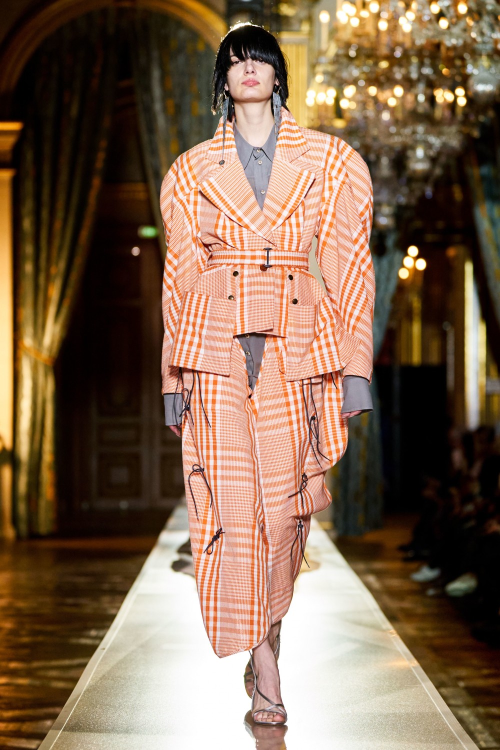 【巴黎時裝週】Andreas Kronthaler For Vivienne Westwood正向能量！華麗的浪漫搖滾魅力！