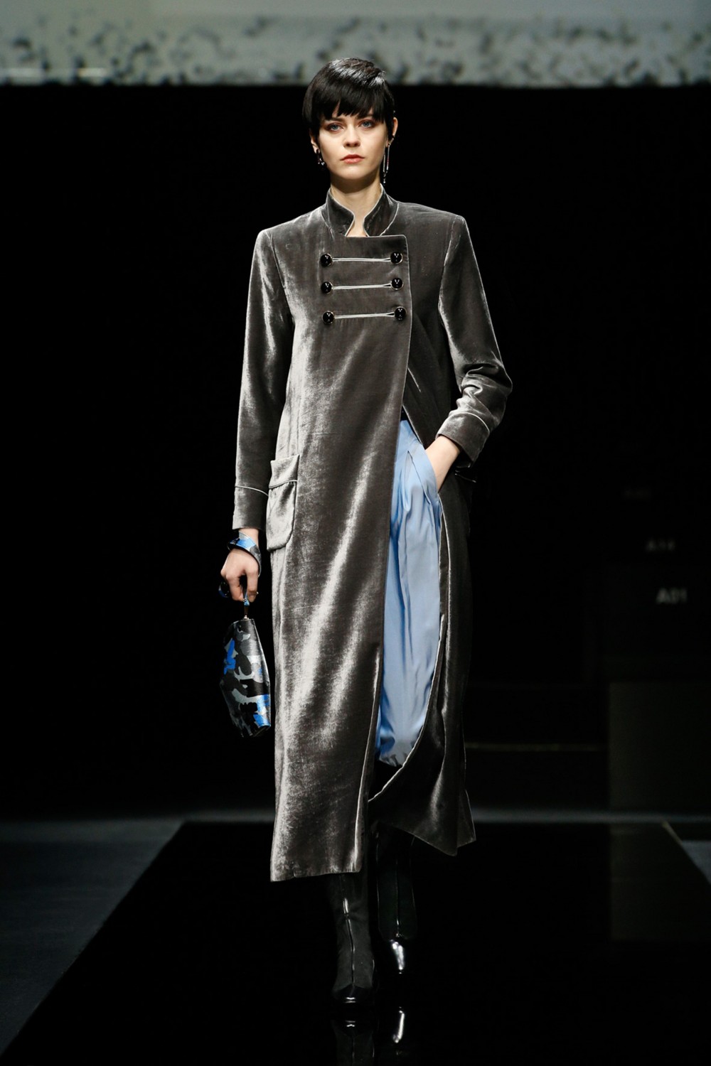 【米蘭時裝週】Giorgio Armani的女性宣言！敲響天鵝絨的時尚音符！