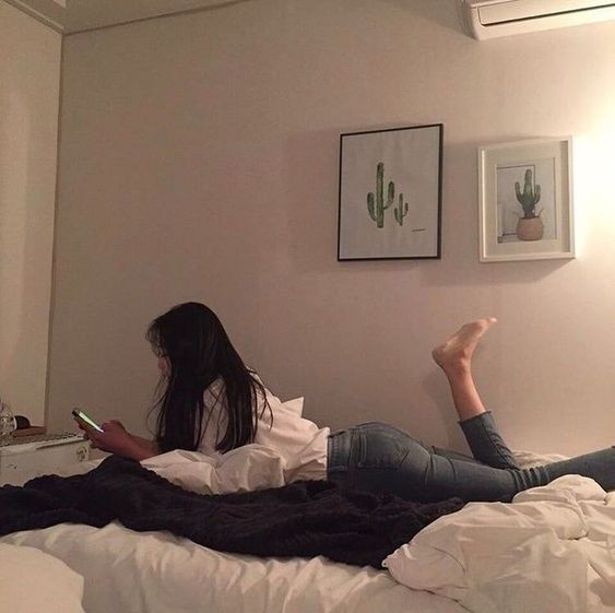 塗上含有精油的睡眠面膜