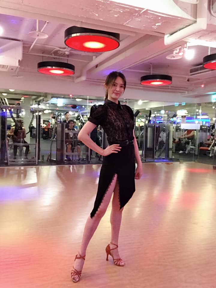 劉真曾說過，「最愛跳著舞的自己」，而作為丈夫的辛龍一定最清楚這點，所以放在靈堂上的照片，也特別選了劉真正在翩翩起舞的樣子；優美的舞姿，自信的笑容，確實是很美、很美