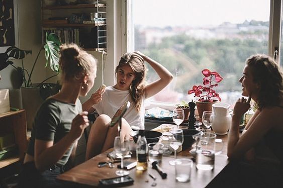 【留家抗疫】假日不外出 與朋友換一種相處模式可能更會加深友情