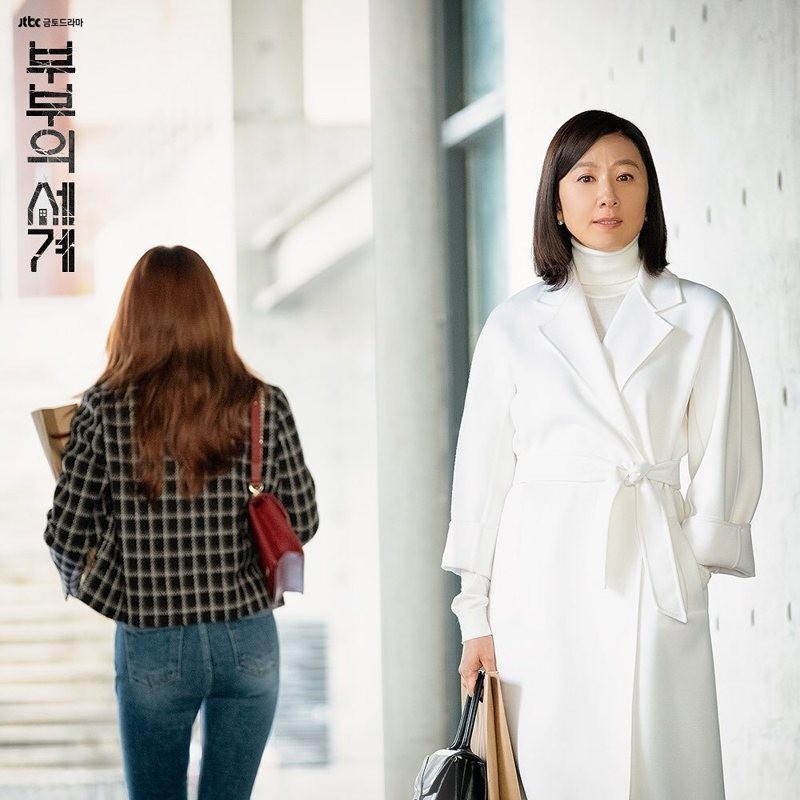 《夫妻的世界》襄括哪些奢華手袋品牌？歷史甚至比起Hermès更加悠久？