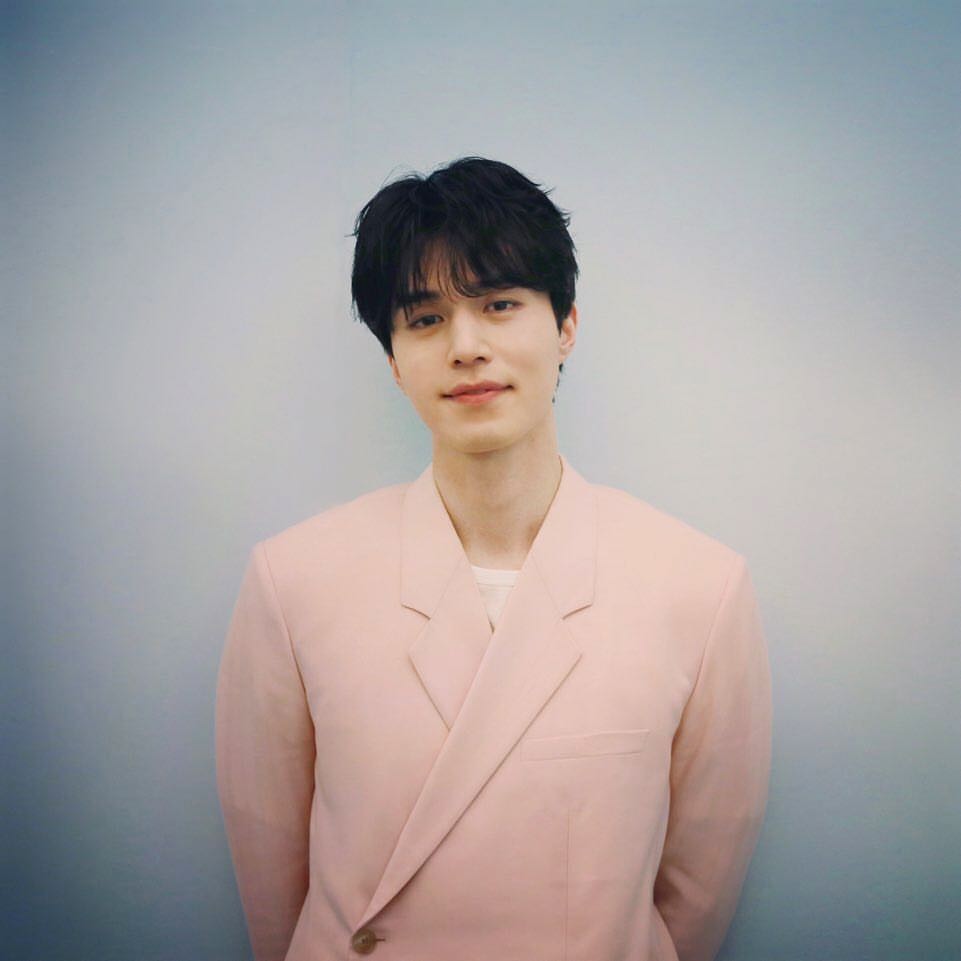 「我粉紅我驕傲」!全球男神共同演繹時尚的粉紅色調服裝!