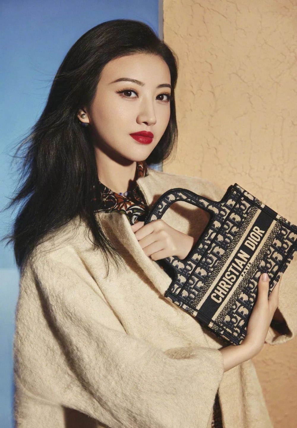 復古風格再次風靡全球!2020年應該挑選哪些復古印花手袋?