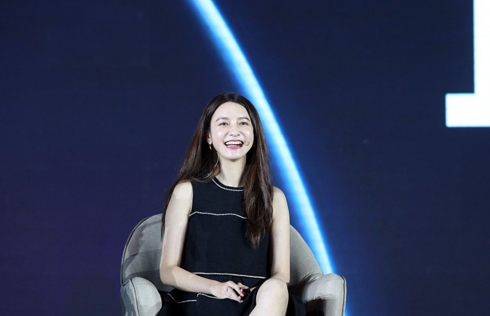 真實版《夫妻的世界》？張大奕如何淬煉成為「內地第一網紅」？