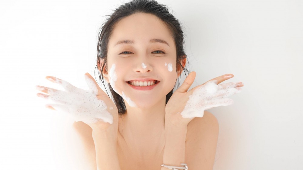 真實版《夫妻的世界》？張大奕如何淬煉成為「內地第一網紅」？