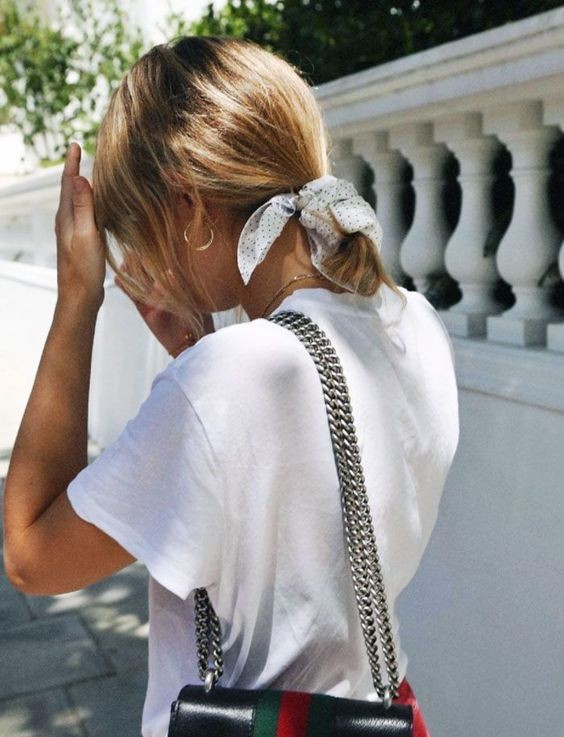 【短髮造型】簡單時尚又有個性!短頭髮的最佳減齡頭飾原來就是一條大絲巾