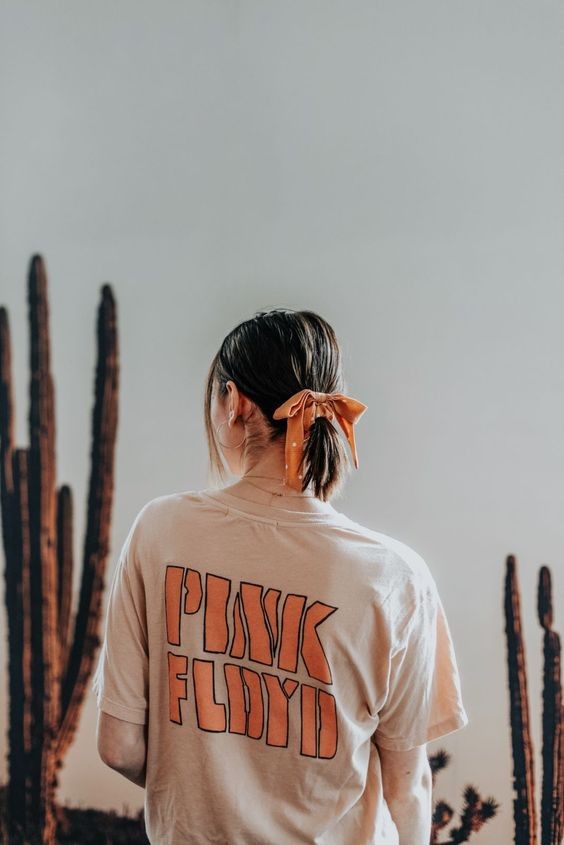 【短髮造型】簡單時尚又有個性!短頭髮的最佳減齡頭飾原來就是一條大絲巾