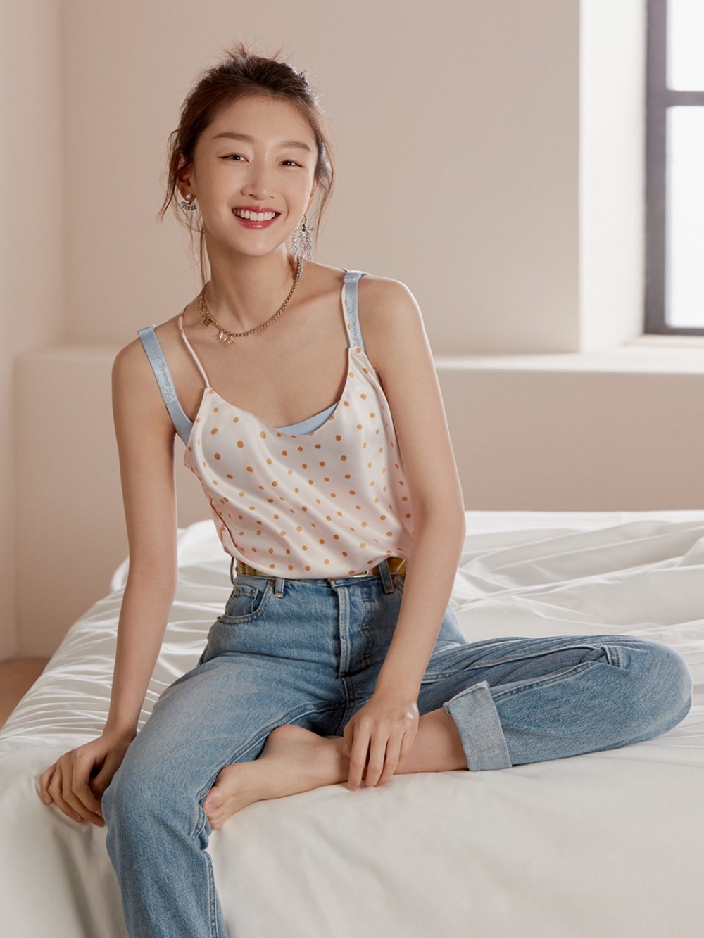 Victoria's Secret邀請楊冪和周冬雨擔任代言人!品牌能否重新走向顛峰輝煌?