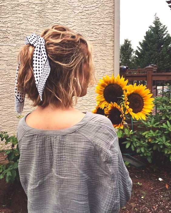 【短髮造型】簡單時尚又有個性!短頭髮的最佳減齡頭飾原來就是一條大絲巾