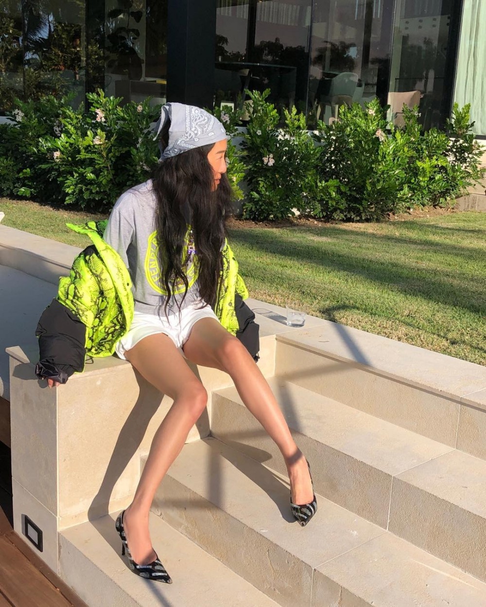 王薇薇如何從失敗找到真正的人生？七十歲的「婚紗女王」依然能夠踏上輝煌之路！