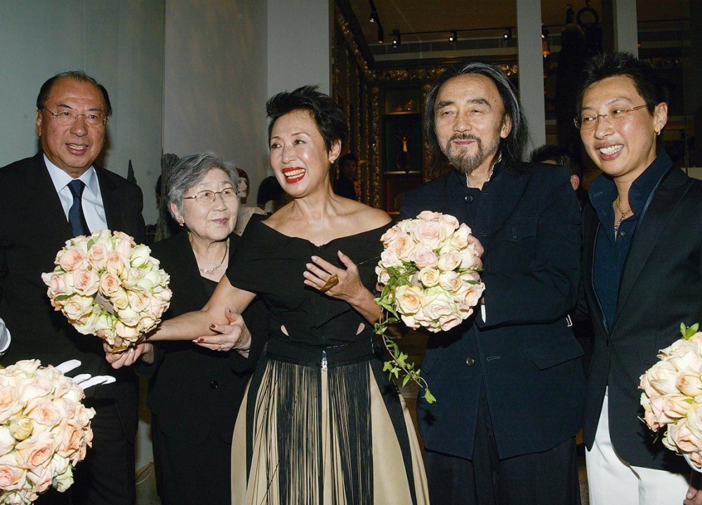 JOYCE正式宣佈退市!一代「時裝女王」馬郭志清如何創造香港的神話故事?