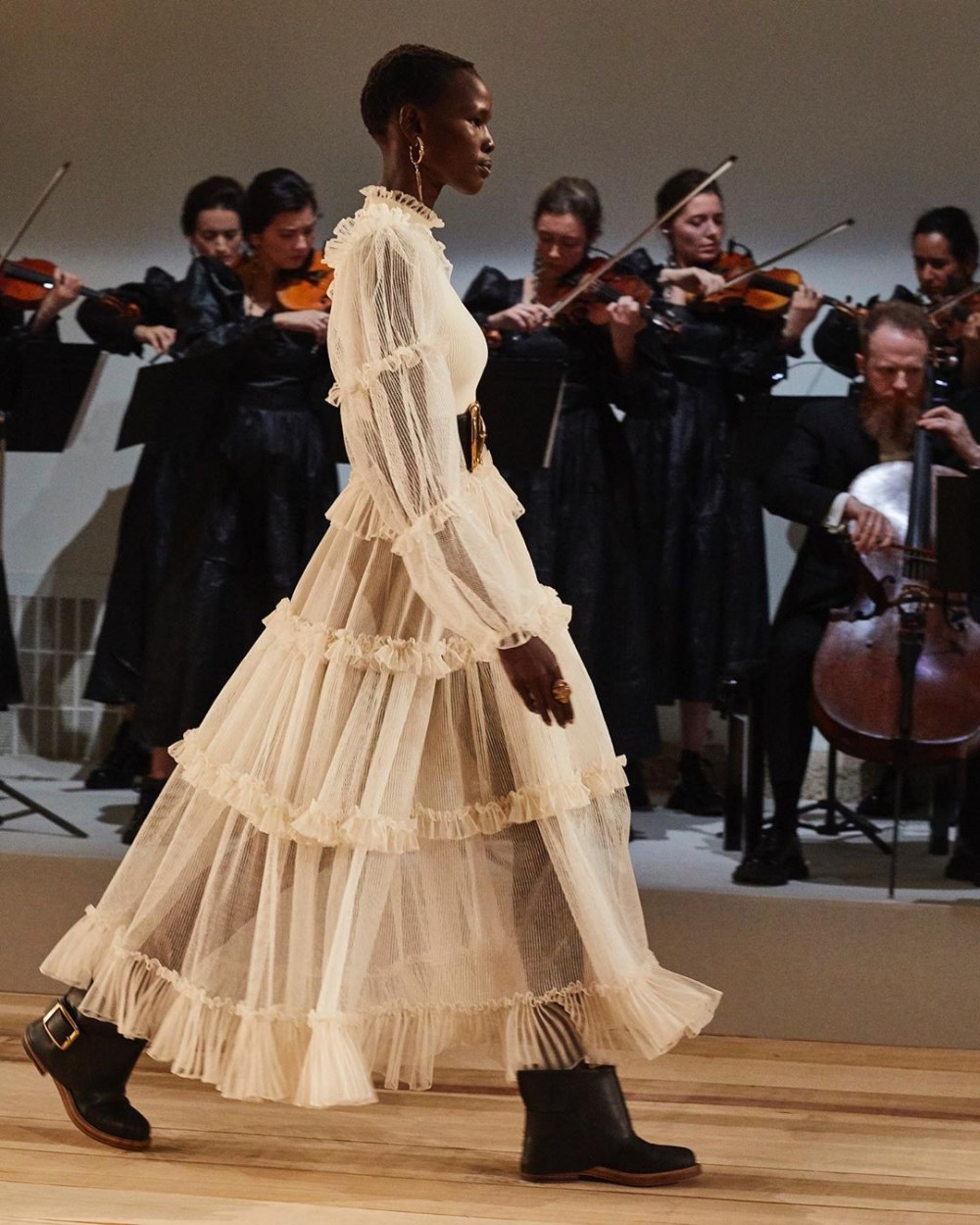 「千頌伊」霸氣回歸時尚界!全智賢將會成為Alexander McQueen的韓國代言人?