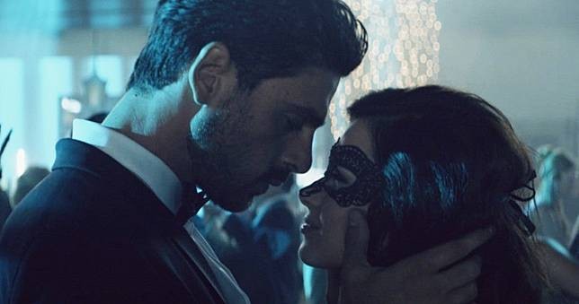 Laura用了兩個月時間真心真意向Massimo表達愛意