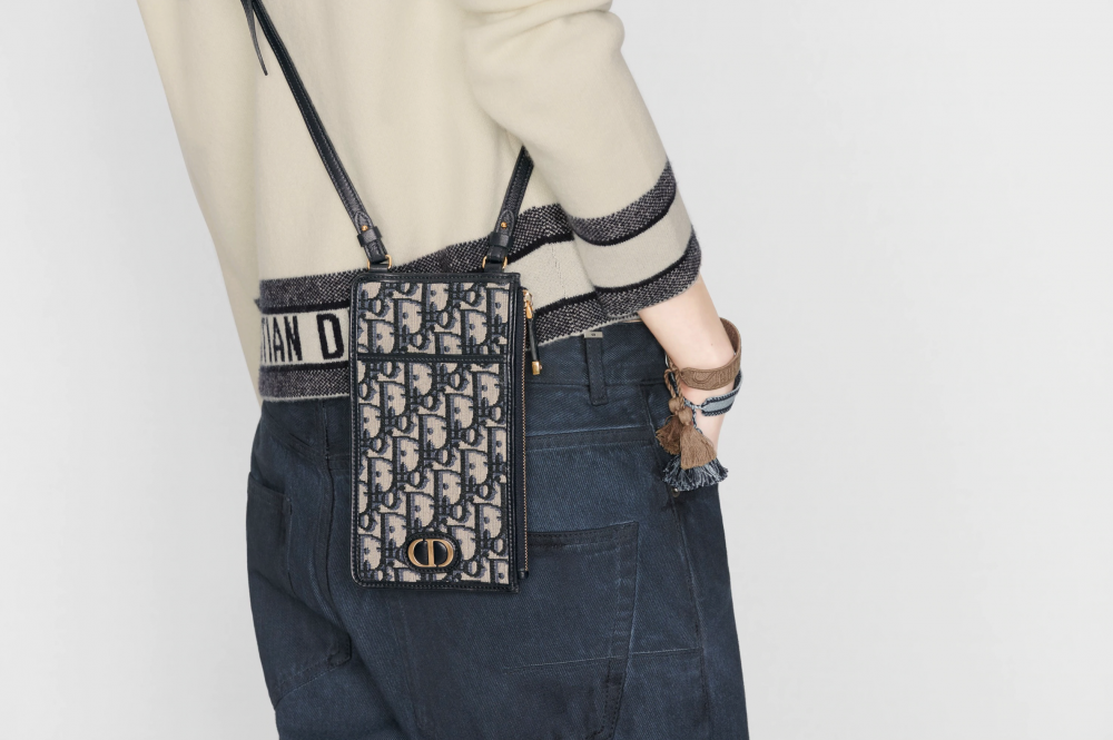 【智能潮流】全新Dior早秋小物 為你的iPhone、AirPod提升格調