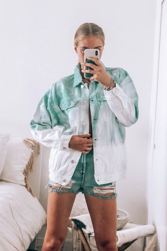 【紮染穿搭】日本女生熱推人人能駕馭「紮染」單品 用低飽和度色彩打破夏天單調感-04