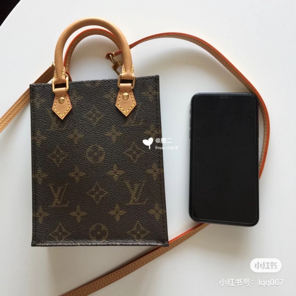 【Louis Vuitton】被預視為年度IT Bag的 Pitit Sac Plat 粉紅版香港會否上架？