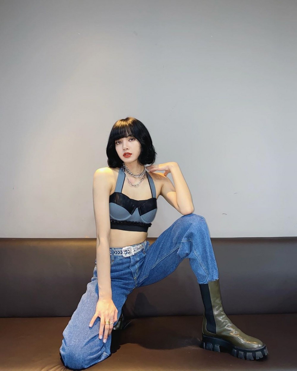 Lisa不用節食同樣能夠成為「人間芭比」?兩個簡單方法輕易練成「螞蟻腰」?