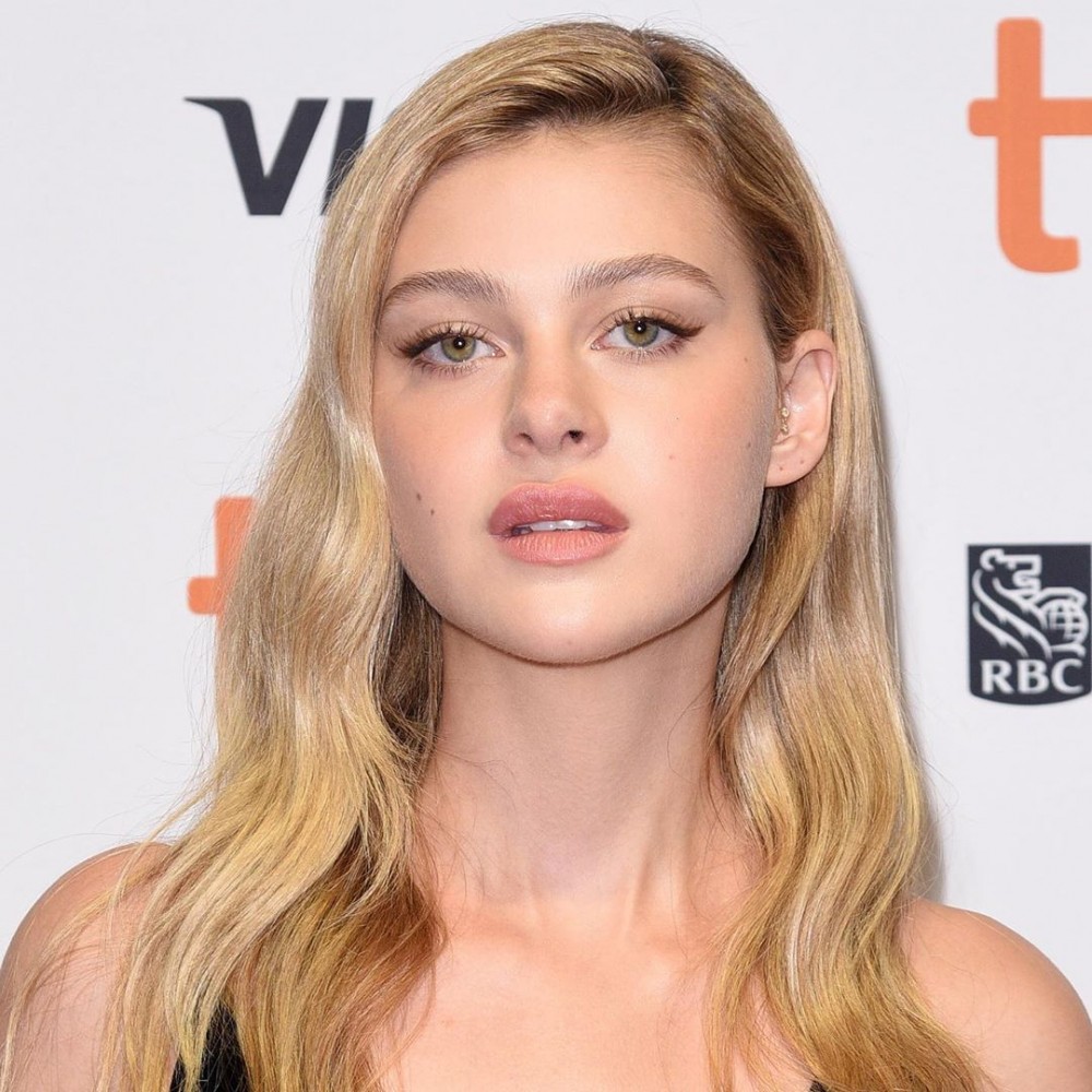 Nicola Peltz自然仙氣妝收服BROOKLYN BECKHAM的心3