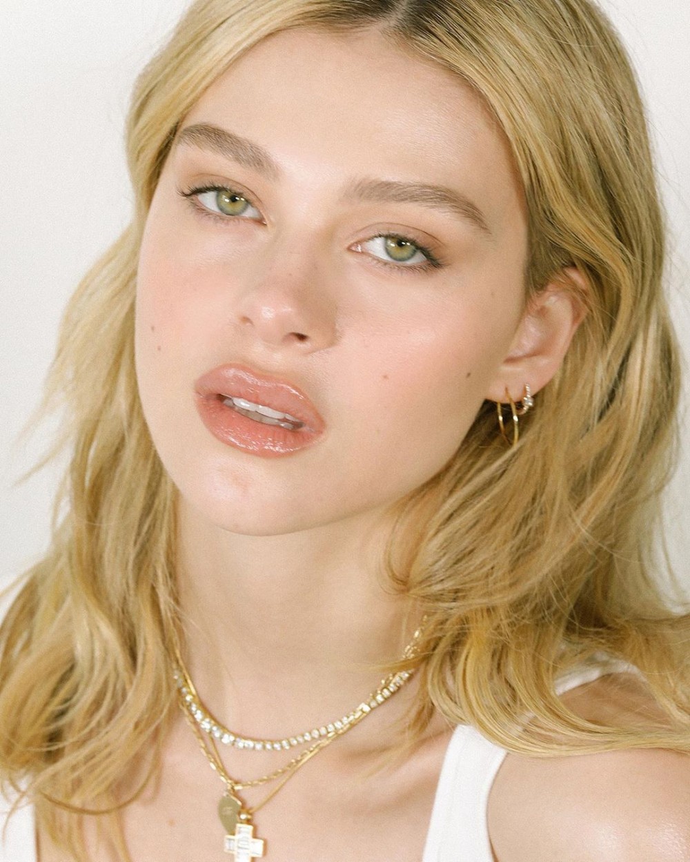 Nicola Peltz自然仙氣妝收服BROOKLYN BECKHAM的心7