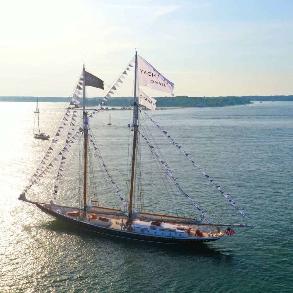 女士必買表款,為何CHANEL J12一定榜上有名?關於J12的5件事