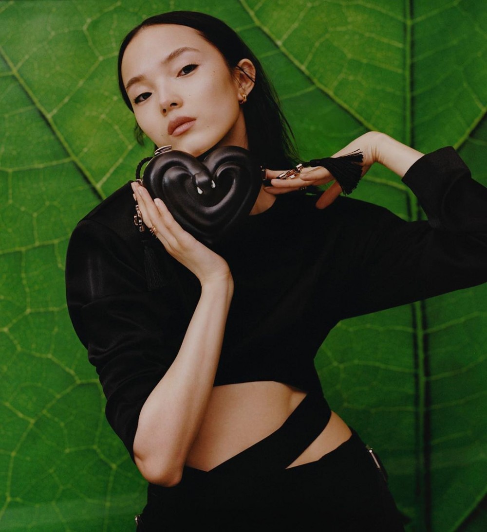 BVLGARI × AMBUSH曝光 經典Serpenti能化身潮流單品?