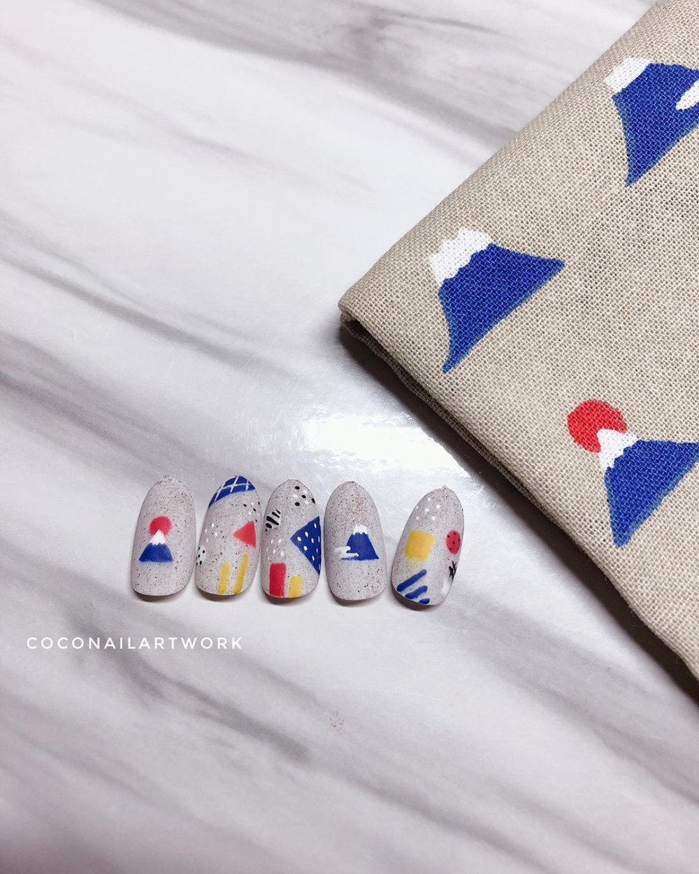 Instagram @coconailartwork
