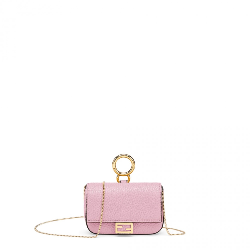 Fendi粉紅控】Fendi與Maison Francis Kurkdjian再度聯手 粉紅版FENDIFRENESIA Nano Baguette香氛手袋登場