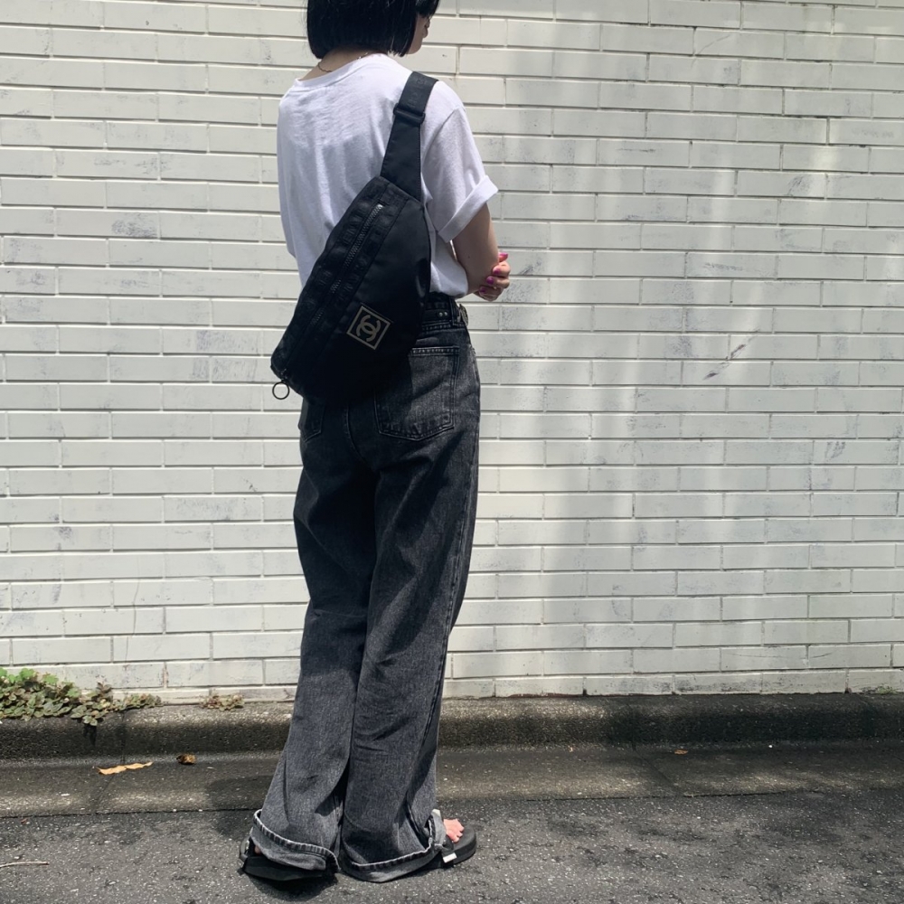 Vintage CHANEL 腰包 JPY128,000+税 （約HK$7,400）